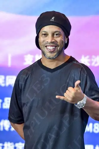 不论是他的